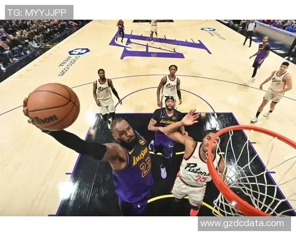 湖人对阵活塞精彩直播中文解说全程回顾与赛后分析